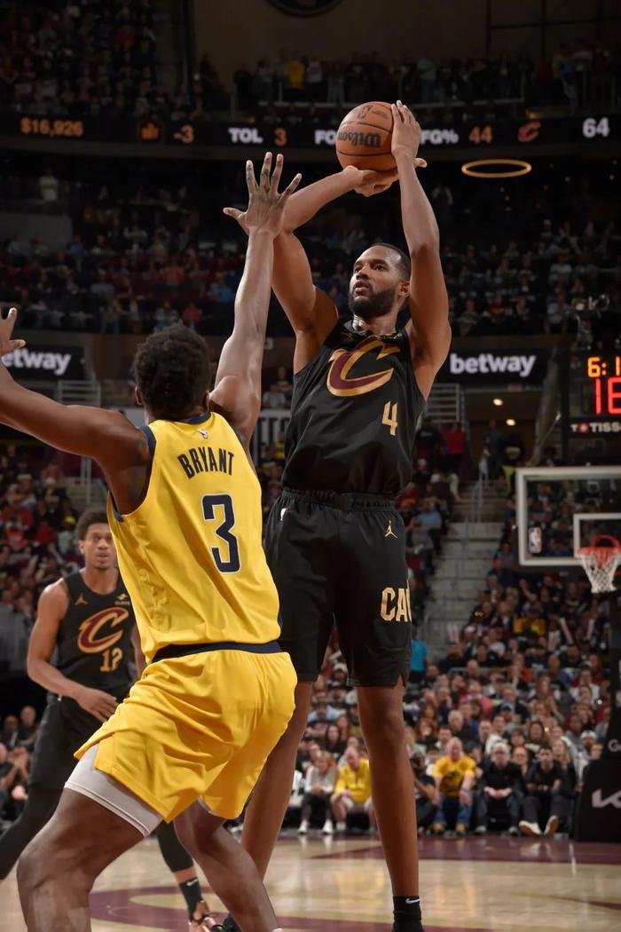 关于步行者三巨头联手，连续三场30+得分突破，全明星入选冲击季后赛！的信息