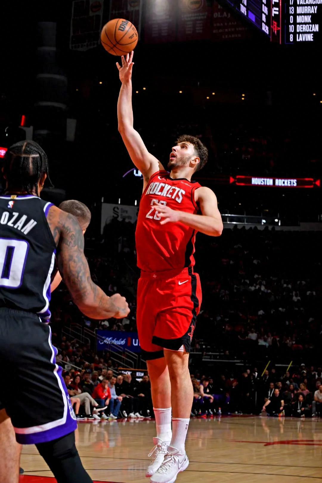 火箭绝杀时刻，国王点燃赛场，威金斯迎来胜利！