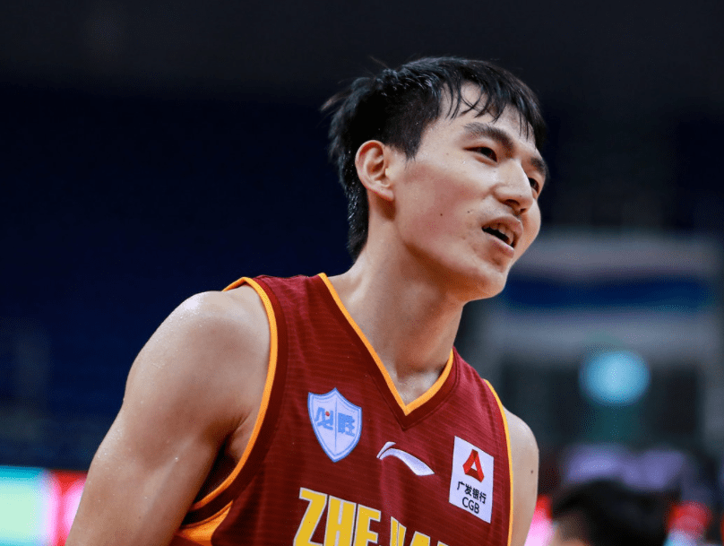 关于梅德韦杰夫刷新里程碑，本菲卡八强战力克辽宁男篮，晋级概率达51％的信息